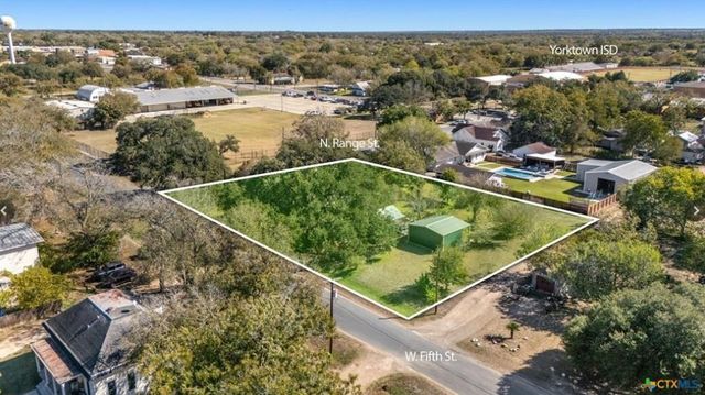 141 North Range St, Yorktown, TX 78164