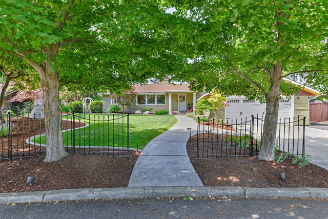 1421 W Pinehill Rd, Spokane, WA 99218