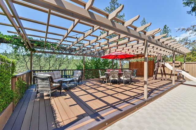 1421 W Pinehill Rd, Spokane, WA 99218