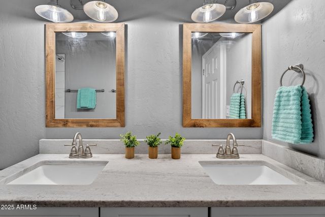 15427 S 16TH Avenue, Phoenix, AZ 85045