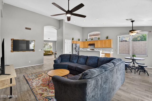 15427 S 16TH Avenue, Phoenix, AZ 85045