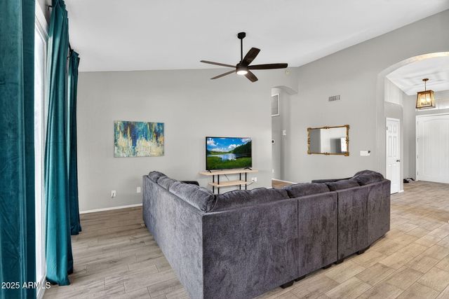 15427 S 16TH Avenue, Phoenix, AZ 85045