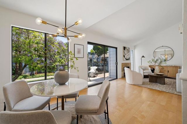 905 W Middlefield Road 924, Mountain View, CA 94043