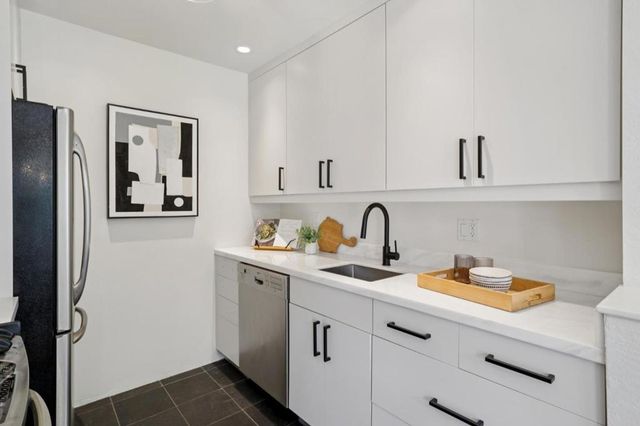 905 W Middlefield Road 924, Mountain View, CA 94043