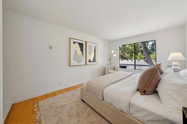 905 W Middlefield Road 924, Mountain View, CA 94043