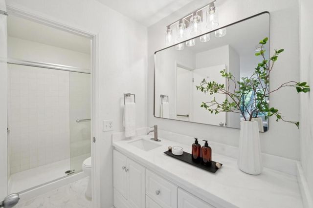 905 W Middlefield Road 924, Mountain View, CA 94043