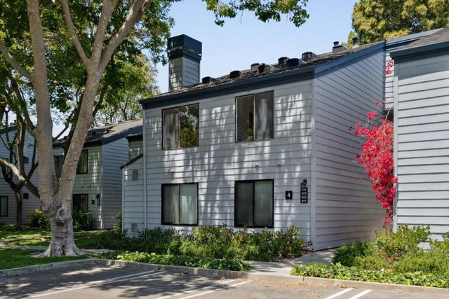905 W Middlefield Road 924, Mountain View, CA 94043
