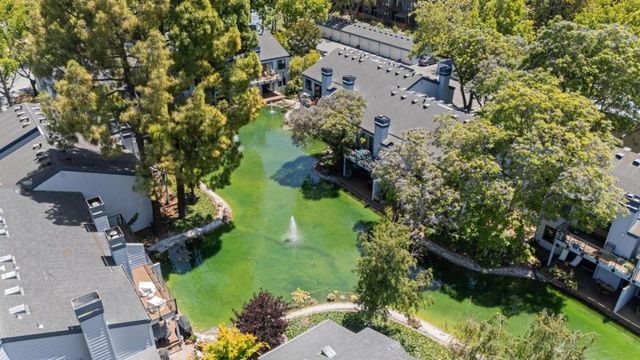 905 W Middlefield Road 924, Mountain View, CA 94043
