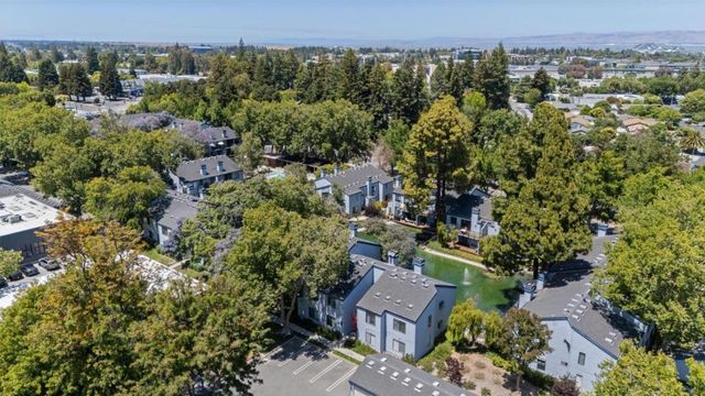905 W Middlefield Road 924, Mountain View, CA 94043