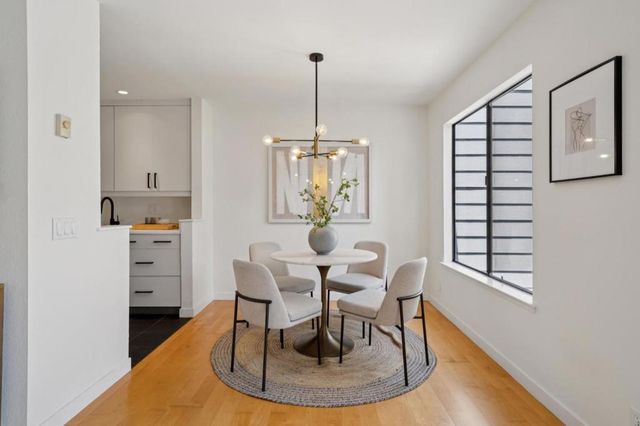905 W Middlefield Road 924, Mountain View, CA 94043