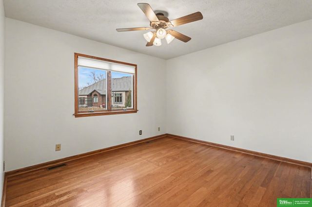 1280 N Bristolwood Drive, Fremont, NE 68025