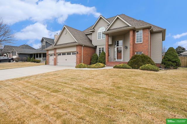 1280 N Bristolwood Drive, Fremont, NE 68025