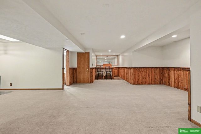 1280 N Bristolwood Drive, Fremont, NE 68025