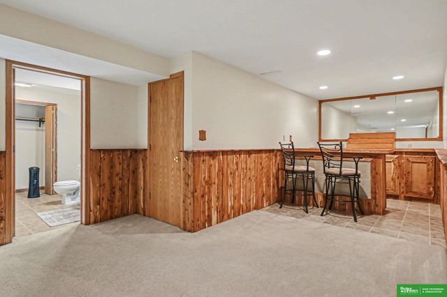 1280 N Bristolwood Drive, Fremont, NE 68025