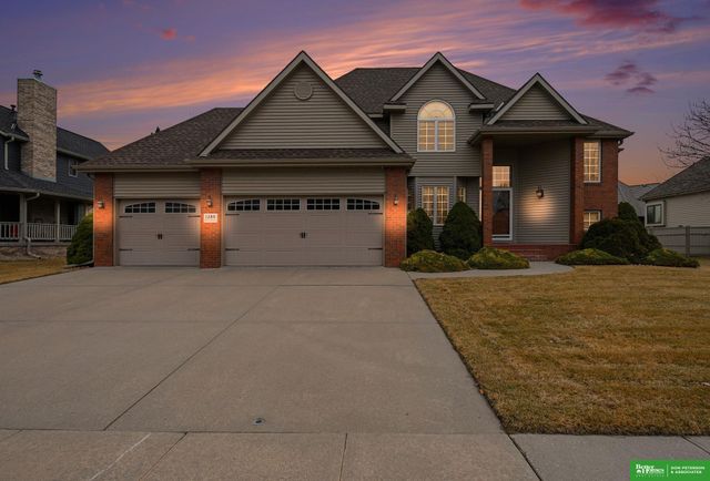 1280 N Bristolwood Drive, Fremont, NE 68025
