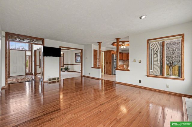 1280 N Bristolwood Drive, Fremont, NE 68025