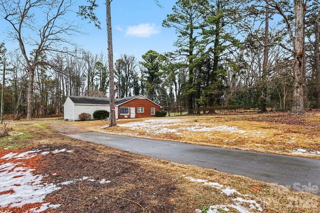 500 Tom Hunter Road, Charlotte, NC 28213