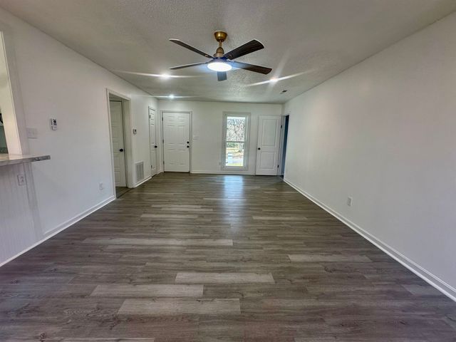 547 NAYLOR RD, Bolivar, TN 38008