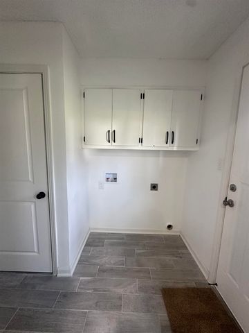 547 NAYLOR RD, Bolivar, TN 38008