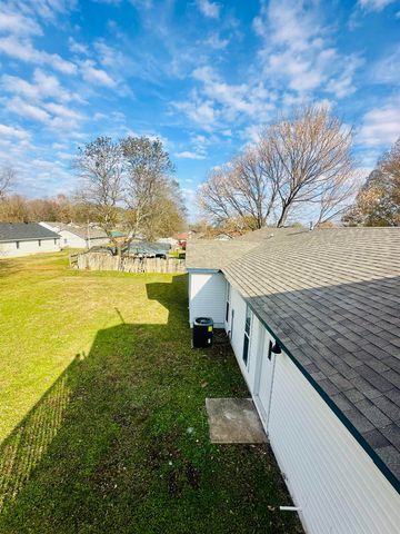 547 NAYLOR RD, Bolivar, TN 38008