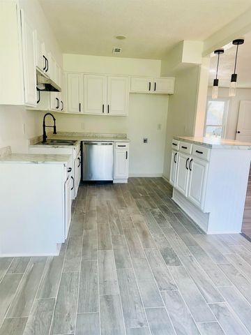 547 NAYLOR RD, Bolivar, TN 38008