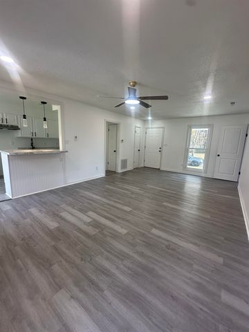 547 NAYLOR RD, Bolivar, TN 38008