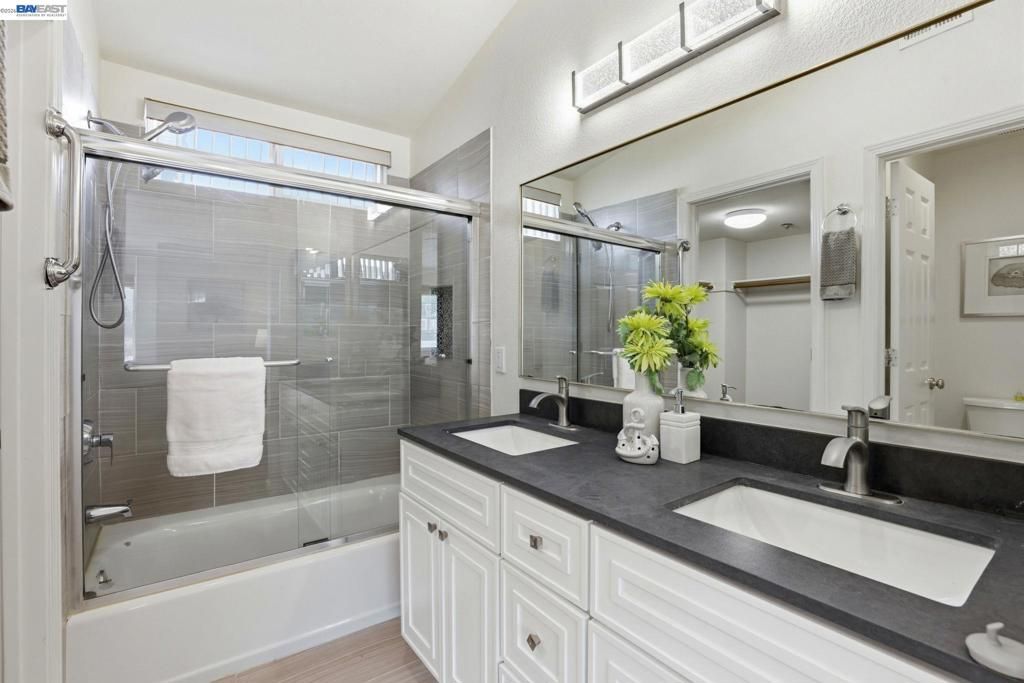 Image 19 of property listing at 7318 Bower Ln, Dublin, CA 94568