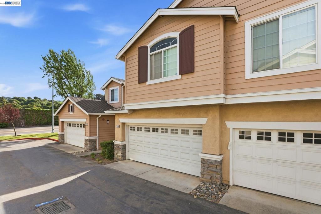 Image 2 of property listing at 7318 Bower Ln, Dublin, CA 94568
