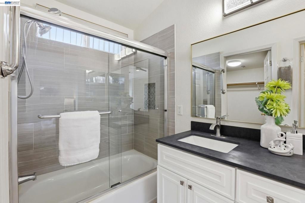 Image 21 of property listing at 7318 Bower Ln, Dublin, CA 94568