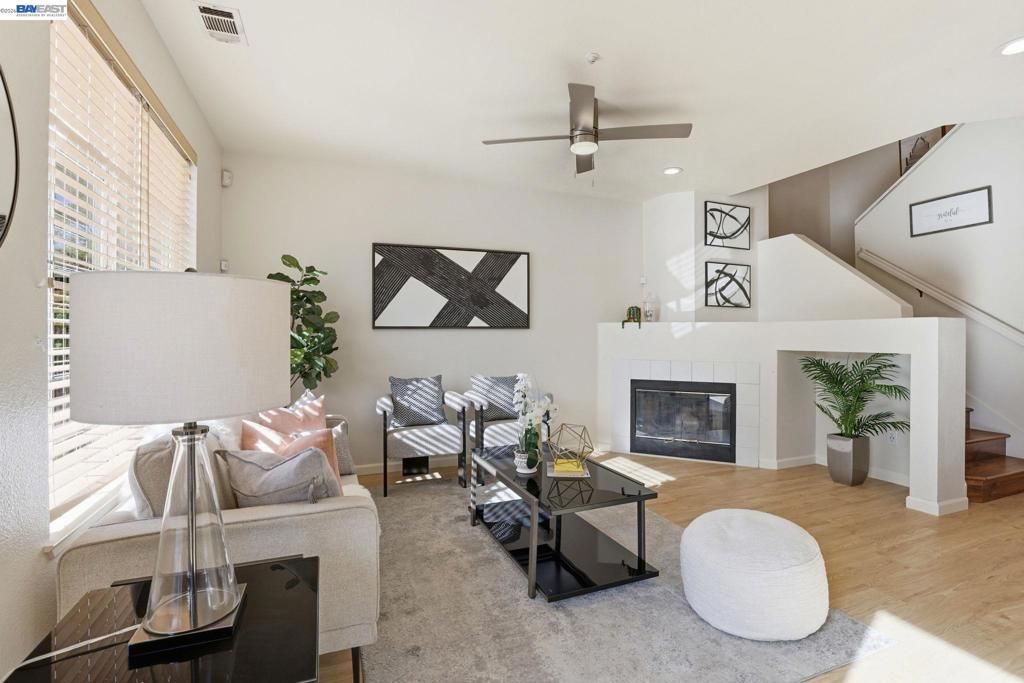 Image 5 of property listing at 7318 Bower Ln, Dublin, CA 94568