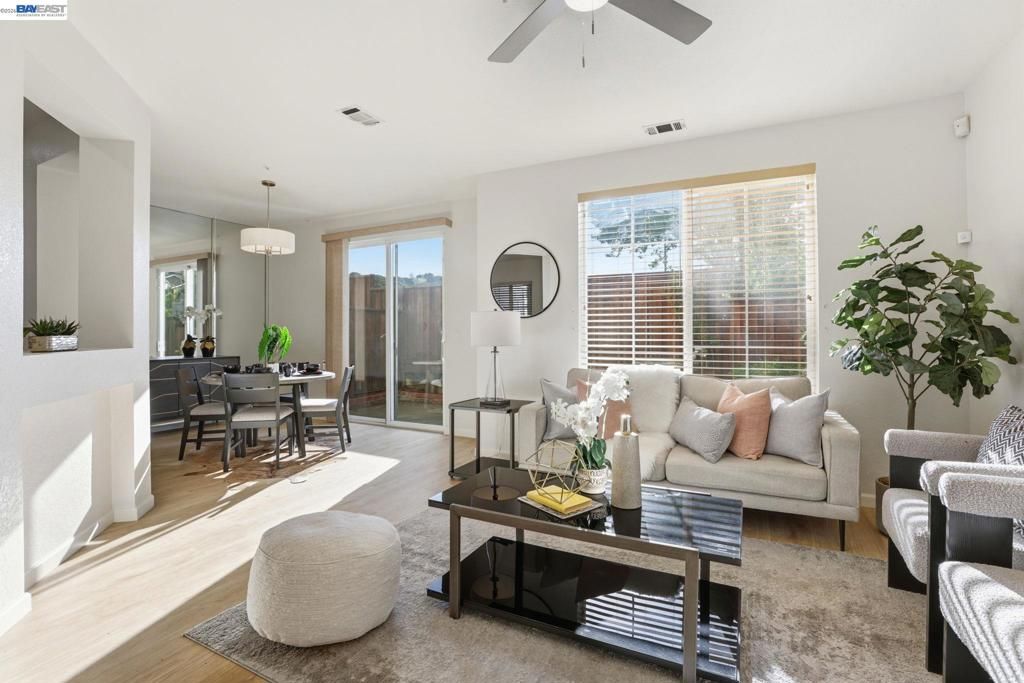 Image 7 of property listing at 7318 Bower Ln, Dublin, CA 94568