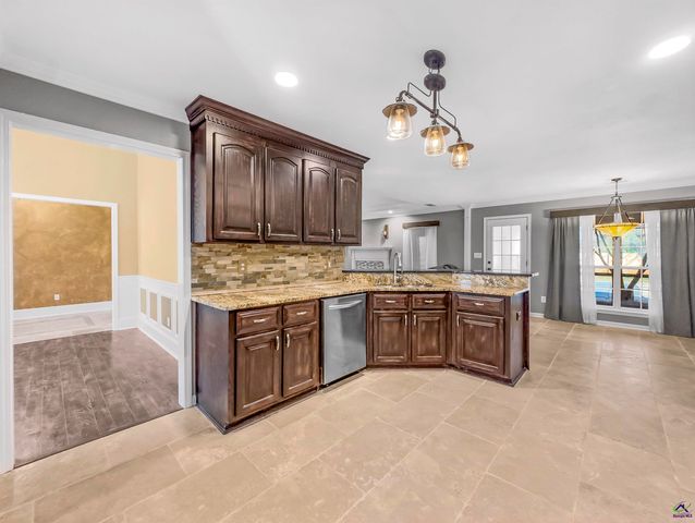 124 Audrey Way, Kathleen, GA 31047