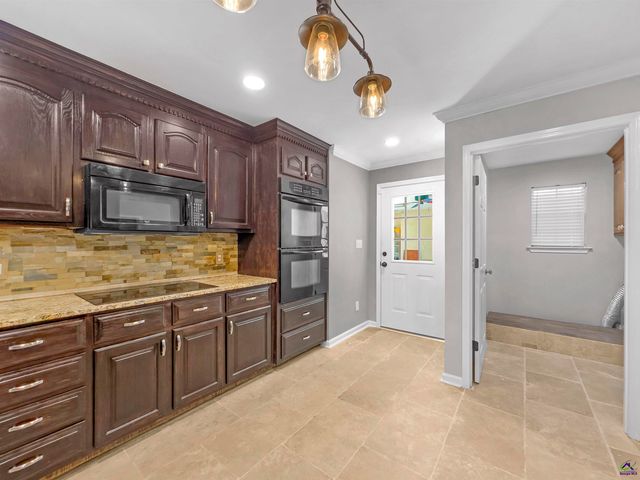 124 Audrey Way, Kathleen, GA 31047