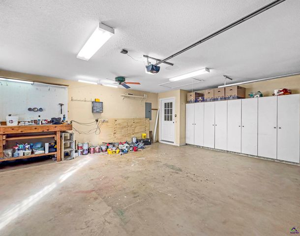 124 Audrey Way, Kathleen, GA 31047