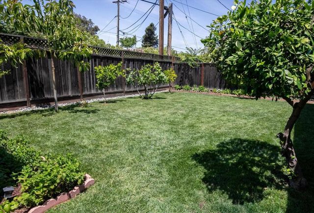 758 Telford Avenue, Mountain View, CA 94043