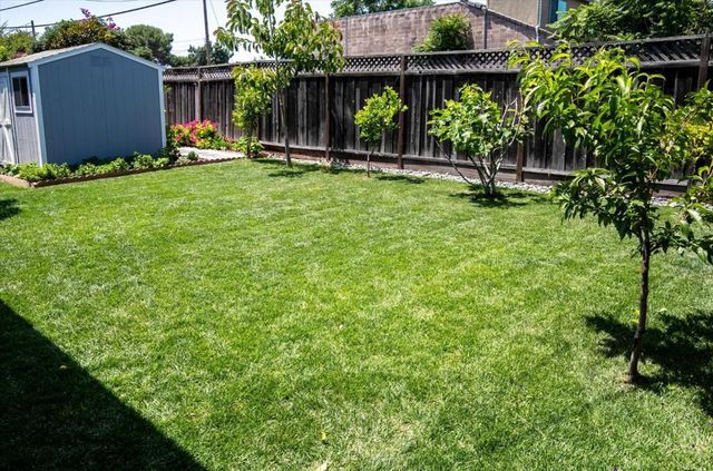 758 Telford Avenue, Mountain View, CA 94043