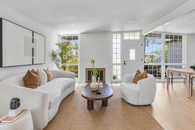 758 Telford Avenue, Mountain View, CA 94043