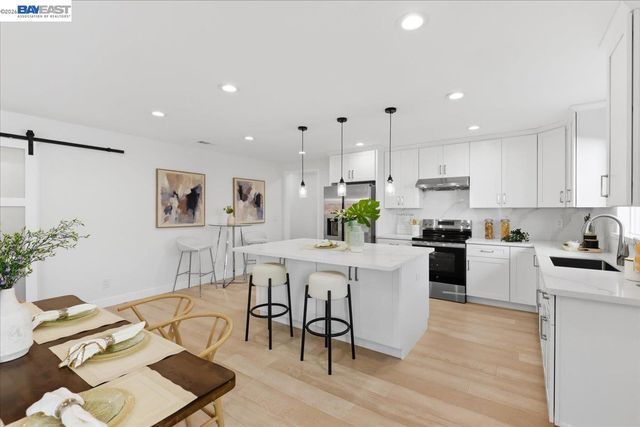 4519 EDWARDS LN, Castro Valley, CA 94546