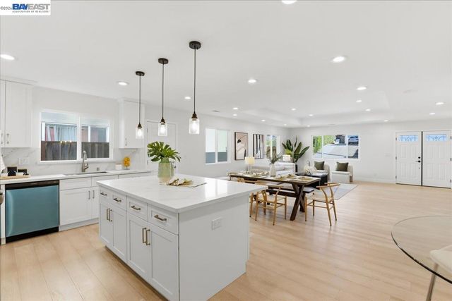 4519 EDWARDS LN, Castro Valley, CA 94546