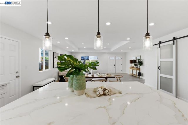 4519 EDWARDS LN, Castro Valley, CA 94546