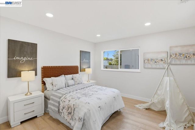 4519 EDWARDS LN, Castro Valley, CA 94546