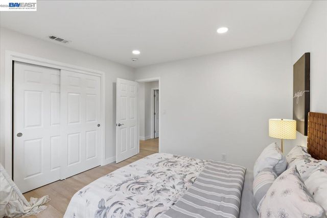 4519 EDWARDS LN, Castro Valley, CA 94546