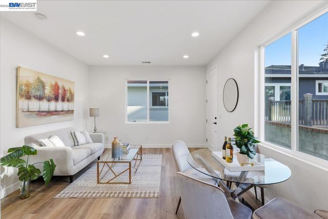 4519 EDWARDS LN, Castro Valley, CA 94546