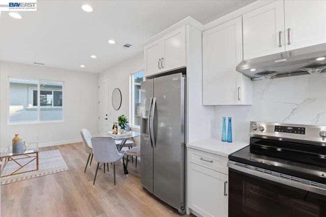 4519 EDWARDS LN, Castro Valley, CA 94546