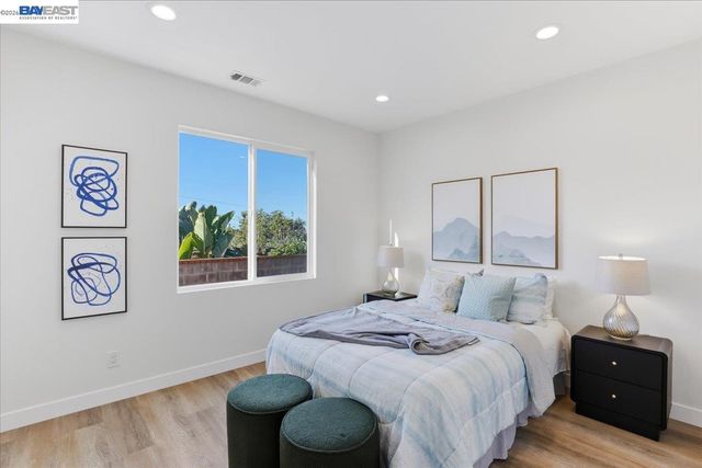 4519 EDWARDS LN, Castro Valley, CA 94546