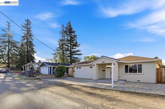 4519 EDWARDS LN, Castro Valley, CA 94546