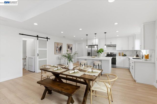 4519 EDWARDS LN, Castro Valley, CA 94546