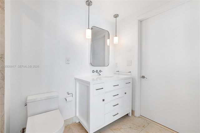 6000 Collins Ave 527, Miami Beach, FL 33140