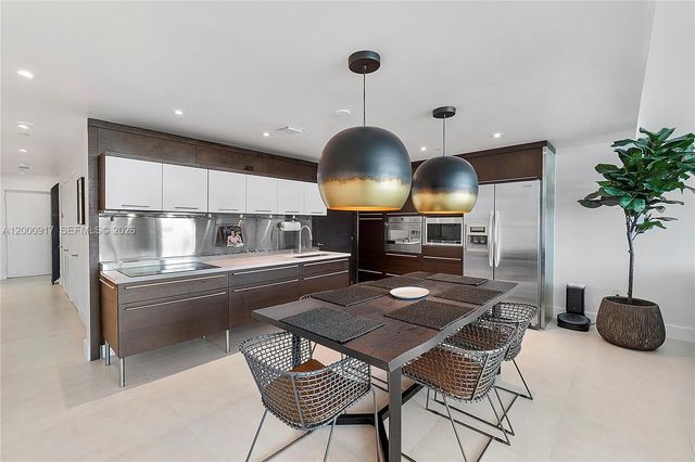 6000 Collins Ave 527, Miami Beach, FL 33140