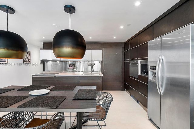 6000 Collins Ave 527, Miami Beach, FL 33140